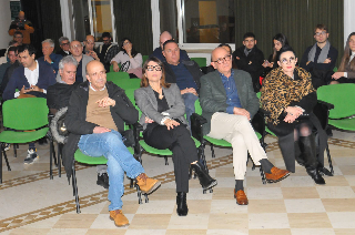 San Benedetto - Il Centro Civico Popolare riparte dalla base: in tanti al Calabresi